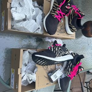 NEW Adidas DNA Leopard size 9